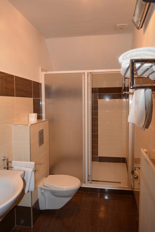 Hotel Koruna Karlstejn Bilik gambar