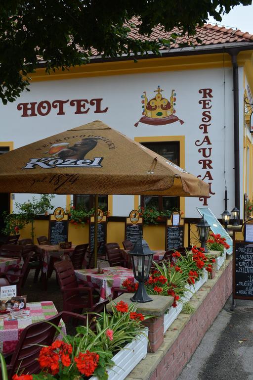 Hotel Koruna Karlstejn Luaran gambar