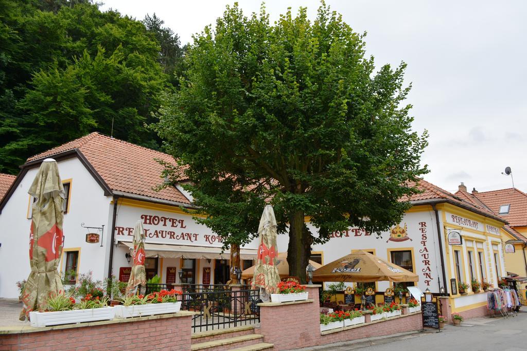 Hotel Koruna Karlstejn Luaran gambar
