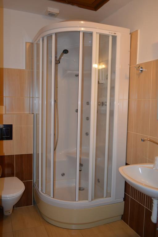 Hotel Koruna Karlstejn Bilik gambar