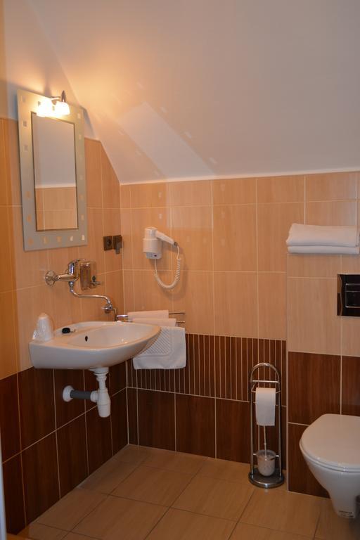 Hotel Koruna Karlstejn Bilik gambar